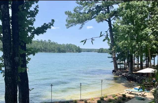 Large Waterfront Lake House On Neros Point, Lake Martin