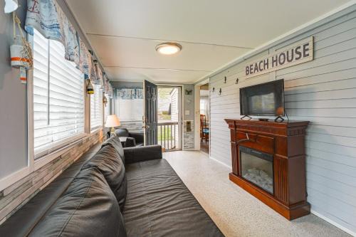Large Yard Walkable Cottage in Old Orchard Beach!
