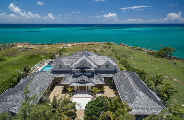 LARIMAR Luxus Suiten mit 6 Betten und 6 Bädern am Meer