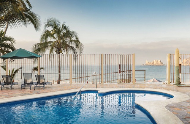 Las Arenas Bungalows Melaque