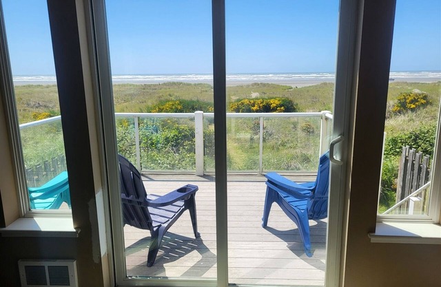 Las Brisas- Beautiful Views of the Ocean