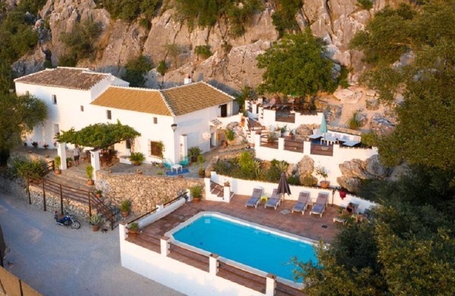 Las Estrellas, self catering in traditional cortijo in Andalucia with views