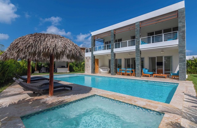 Las Palmas Sosua – 4BR Villa Near Beach