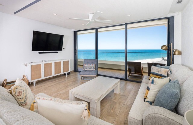 Las Palomas Phase III | Barcelone 306 | Oceanfront 3BR/3BTH