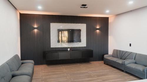 Las Piedras Suite
