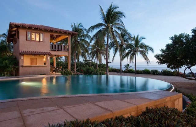 Atemberaubende Luxusvilla am Strand von Troncones Beach