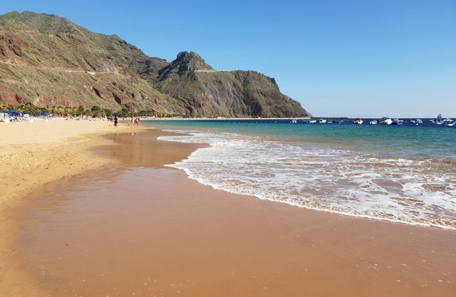 Las Teresitas Apartment mit Blick auf den Strand und die Berge