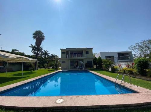 Las Tres Marías