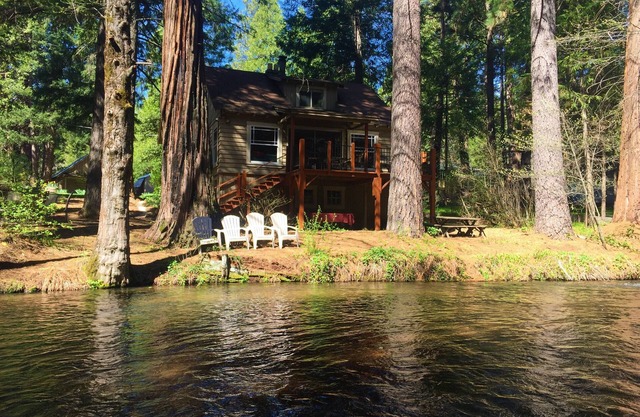 Lassen Creek-Side 4 Schlafzimmer Haus mit Riesenmammutbäumen Pines & Cedars