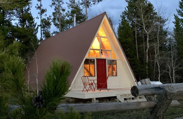 Last Chance Hideaway - für 6-8 Personen, Cosy Cabin 45 Minuten von Yellowstone