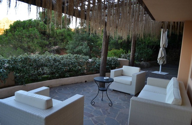 DISCOUNT 10% COSTA SMERALDA BAJA SARDINIA IL CORBEZZOLO