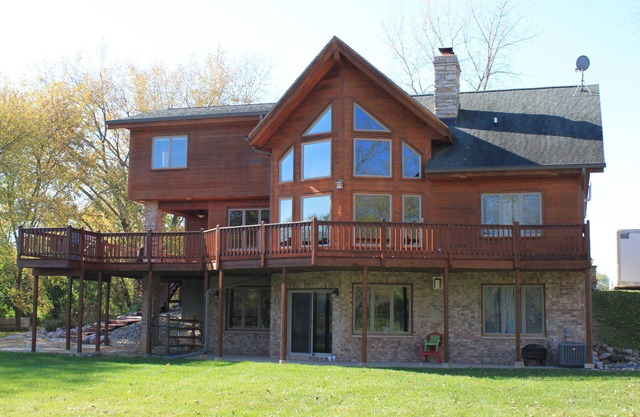 Angefertigtes Haus, wenn gebucht See Objekt # 7849249