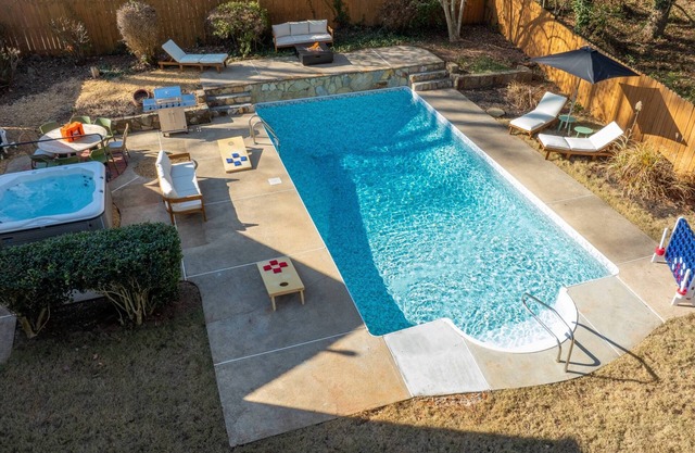 Upgraded Modern 4 BR Home in Marietta w/ Hot Tub & Pool | Outdoor Living with Patio & Gas Fire Table