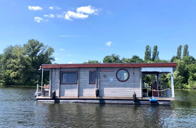 Spätsommer auf dem Havel-Hausboot "NautikHus"