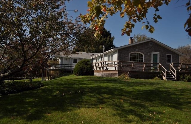 Helle, luftige Haus 1/2 mi nach Charlestown Bch / August 3-10 Sonder 2500 $./Woche