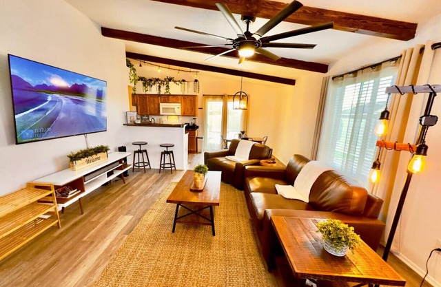 Laura Way · Peaceful, 3BR+King Home W/BBQ, Fire Pit & Huge TV!