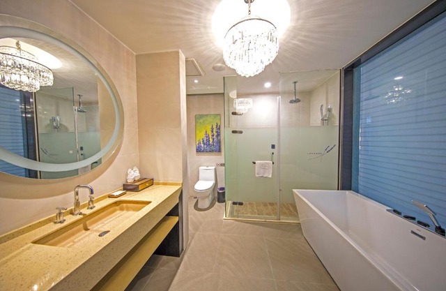 Lavande Hotel Taixing Jiangping Road