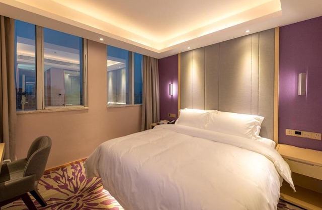 Lavande Hotel Yingde Yingzhou Avenue