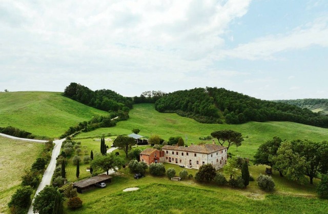Lavender-Chianti Studio with Garden&Parking!