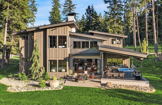 Lavish 7BR Golf Getaway! 12th Man GameRoom-Hot Tub * Walk to Winery!