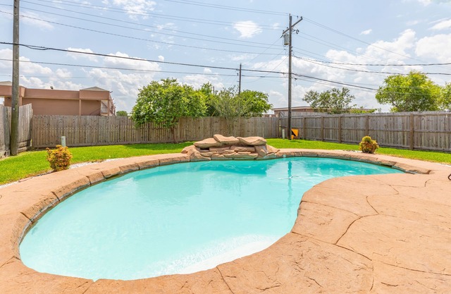 Lavish Living on 37 W/ Private Pool - Heated Pool Optional