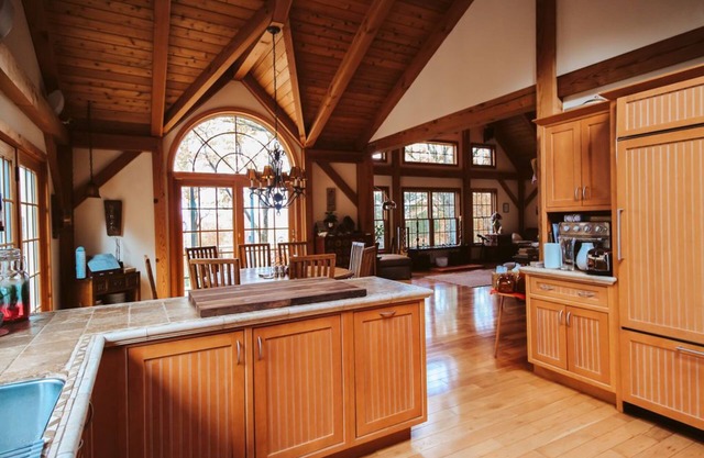 Lavish Sanctuary with Hot Tub and 5 Star Features