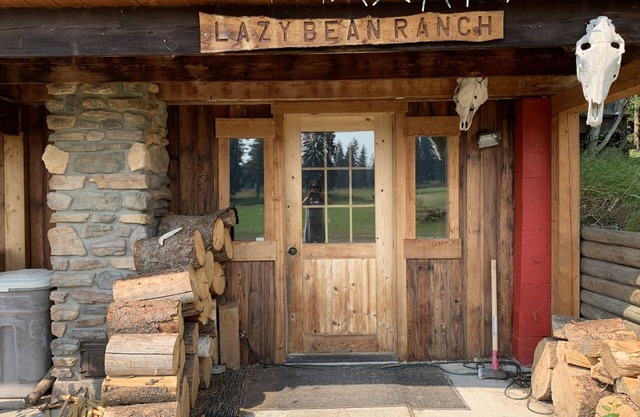 Faule Bohne ~ Private Kabine neben Bob Marshall Wilderness