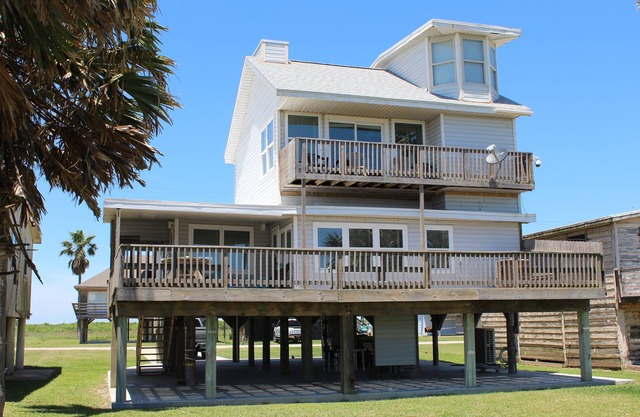 Lazy Daze - Oceanfront Escape - Panoramic Views + Autumn Deals!!