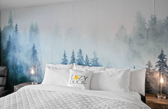 Lazy Duck Inn #29 King Suite