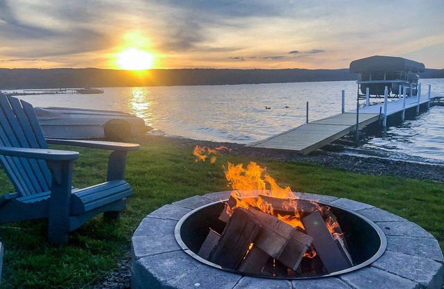 Lazy Loon Cottage ist ein charmantes KEUKA LAKE Cottage mit herrlicher Aussicht!