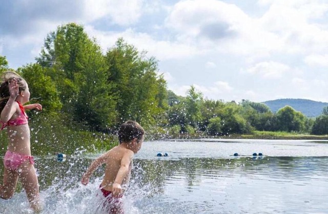 Le 10 - Spa, Sauna, Shower, Bromont, Lac-Brome
