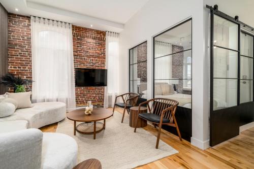 Le 1911 Luxury Condo