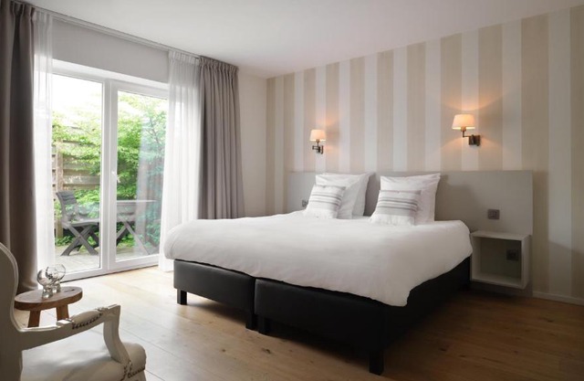 Le 24 Hotel