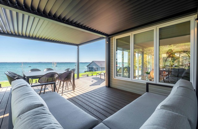 FERIENHAUS MIT WUNDERBAREM BLICK IEW WATERFRONT | 6 Schlafzimmer
