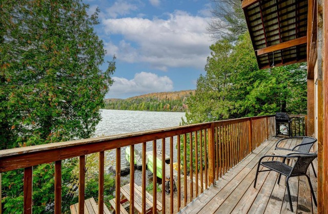 Le Château Bord De Lac et Plage et BBQ