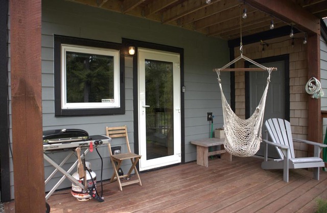 Le Chalet Waterfront Studio Suite, View, Patio, Kitchen