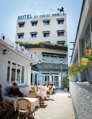 Le Cheval Noir Hôtel Paris Pantin