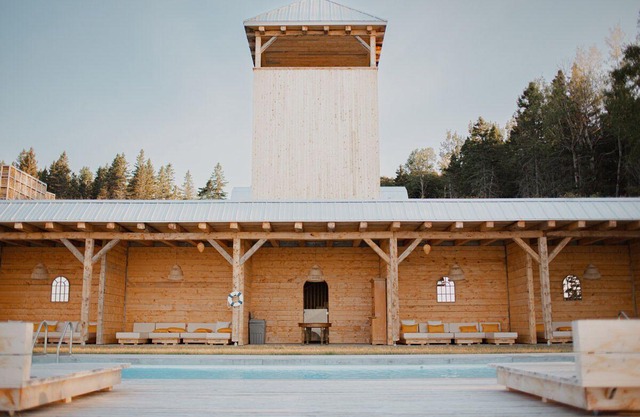 Le Grand Bercail de Charlevoix, un Joyau Architectural Pour la Famille