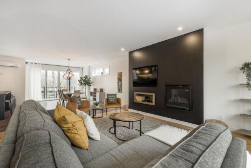 Le Memph Chouette spacious comfortable condo cottage eco responsible 3 bedrooms private garage - hot tub & pool Memphrémagog Lake