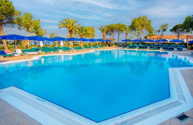 Le Monde Beach Resort & Spa