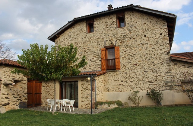 Le Murier" village house for 6 people