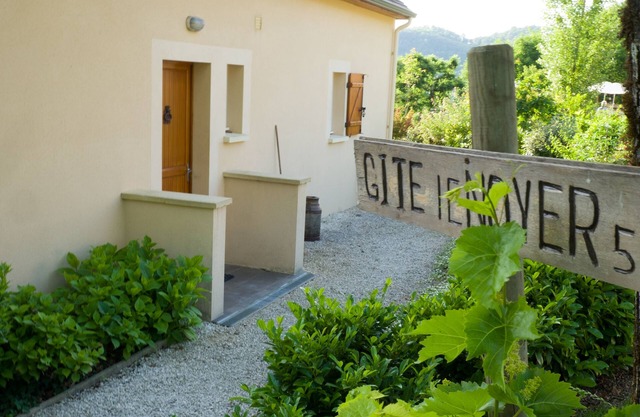 Le Noyer: Luxuriöses und ruhig gelegenes Ferienhaus in 'Maison' mit großen Swimmingpools.
