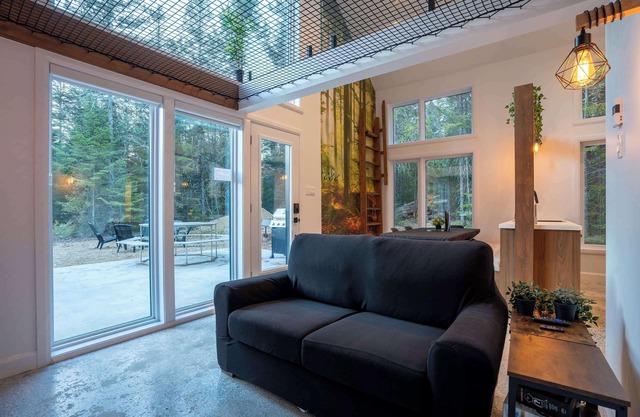 Le P’tit Duc | Riverside Retreat