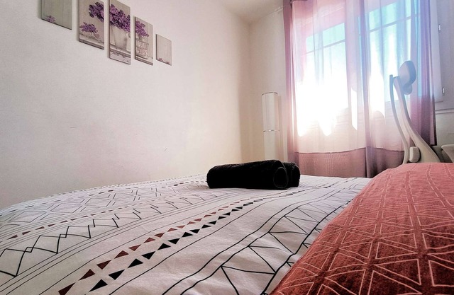 Le Petit Rosier in Vitry-sur-Seine, 20 minutes from central Paris and Orly airport