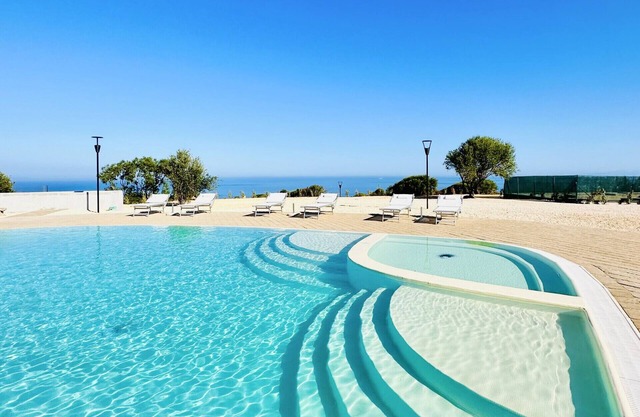 Le Rocce Rosse Three-room apartment 6 beds sea view