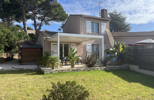 Le Verger-Villa-Villa-Ensuite-Gartenblick