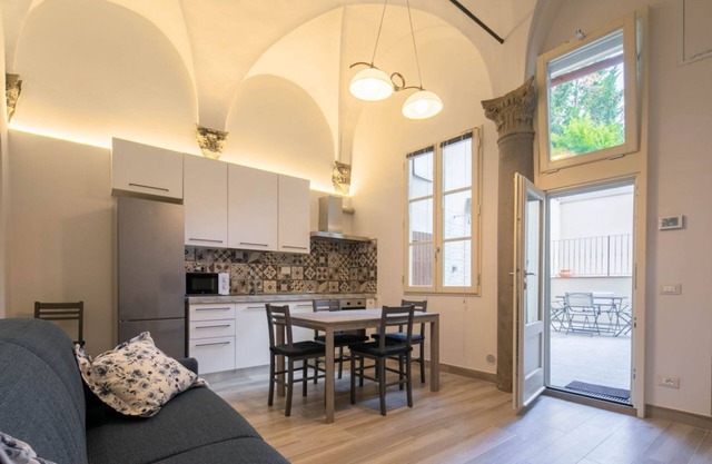 Le Volte apartment in Florence by Mmega