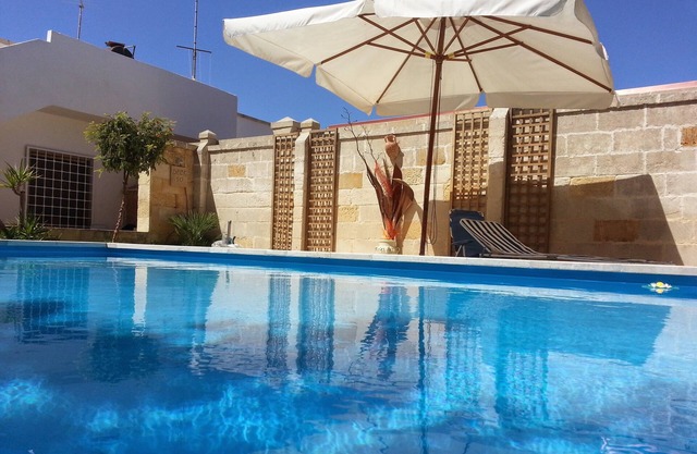 LECCE Casalabate Villa mit privatem Pool am Meer, nur 15 km von Lecce