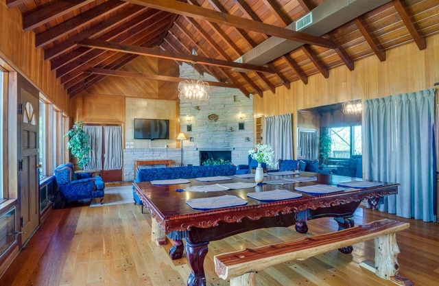 "Ledge Lodge" mit Blick auf den Pool und das Cumberland Valley!
