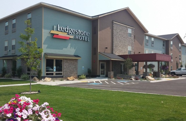 Ledgestone Hotel Vernal